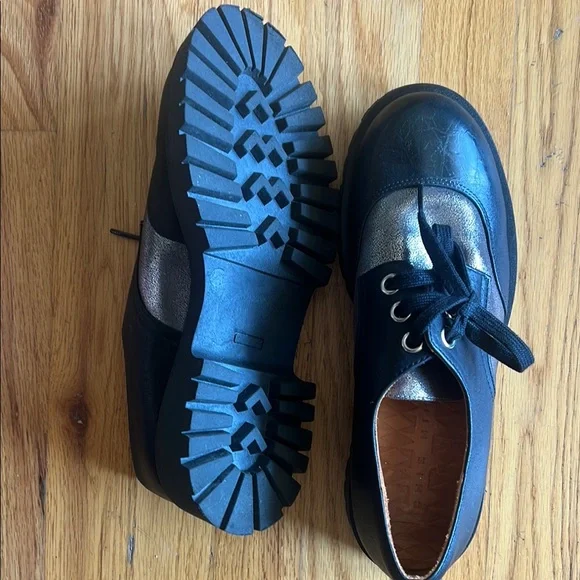 Chie Mihara Black and Silver Lace-Up chunky shoes - Picture 3 of 3